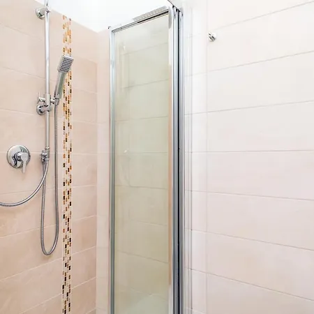 L'antico Cortile Di Alba Bed and Breakfast 3*