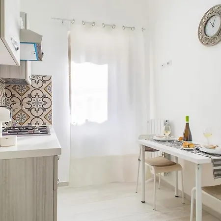 Alba 1 Bed & Breakfast *